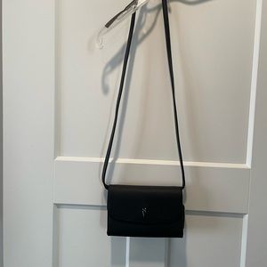 Simply Vera Wang Black Purse with 5 Compartments